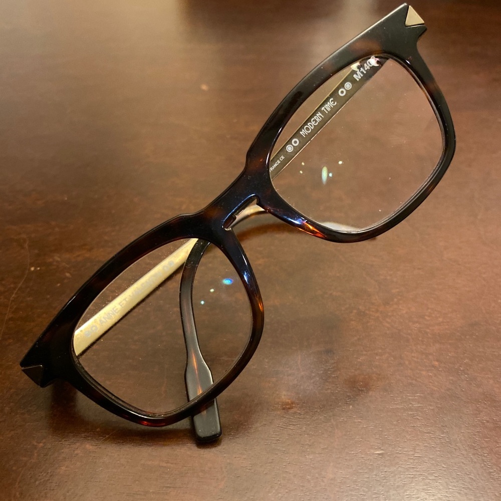 Anne Et Valentin glasses, model “modern time”